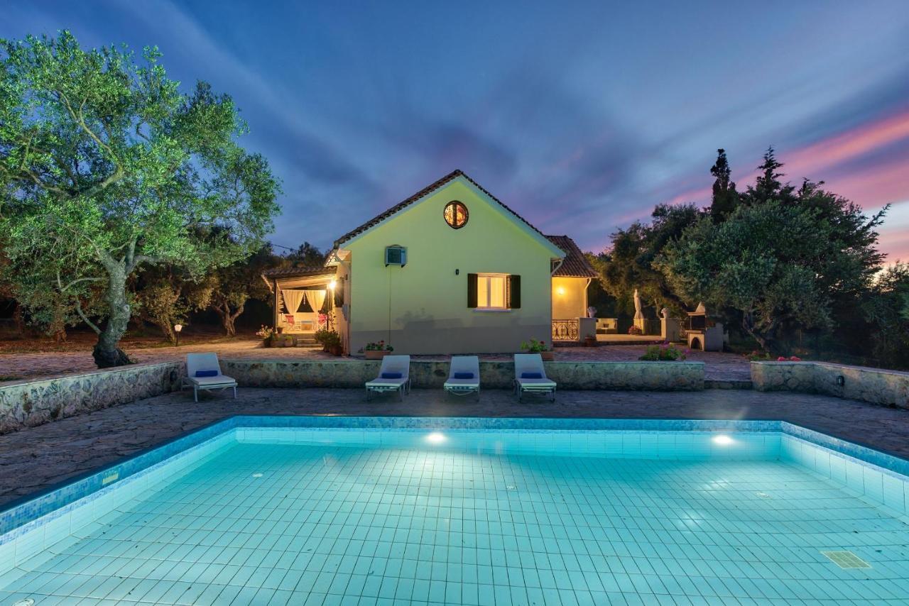 Olivegrove Villa - Nestled In Olive Trees With Private Pool, By Zantewize Трагаки Екстериор снимка
