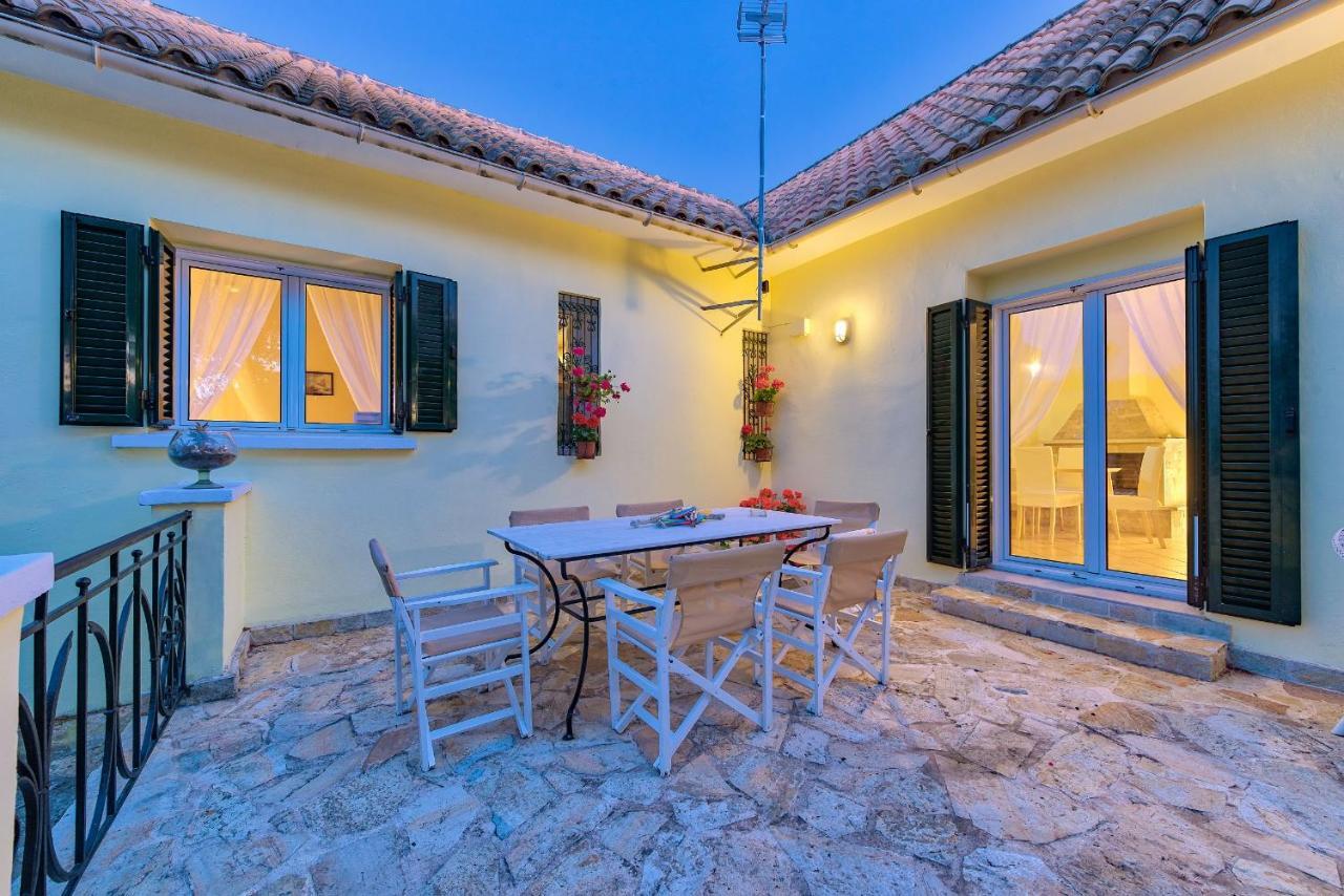 Olivegrove Villa - Nestled In Olive Trees With Private Pool, By Zantewize Трагаки Екстериор снимка