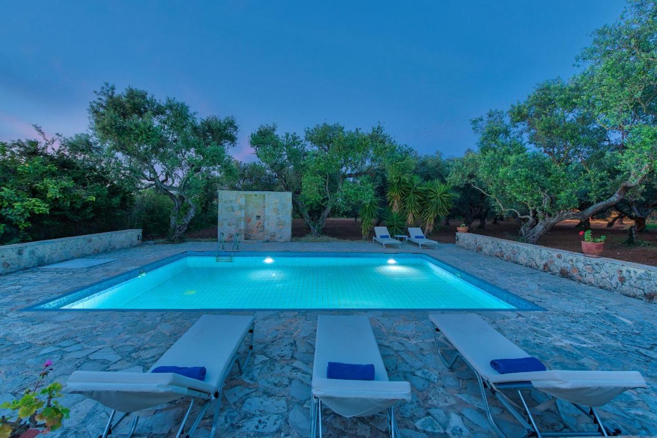 Olivegrove Villa - Nestled In Olive Trees With Private Pool, By Zantewize Трагаки Екстериор снимка